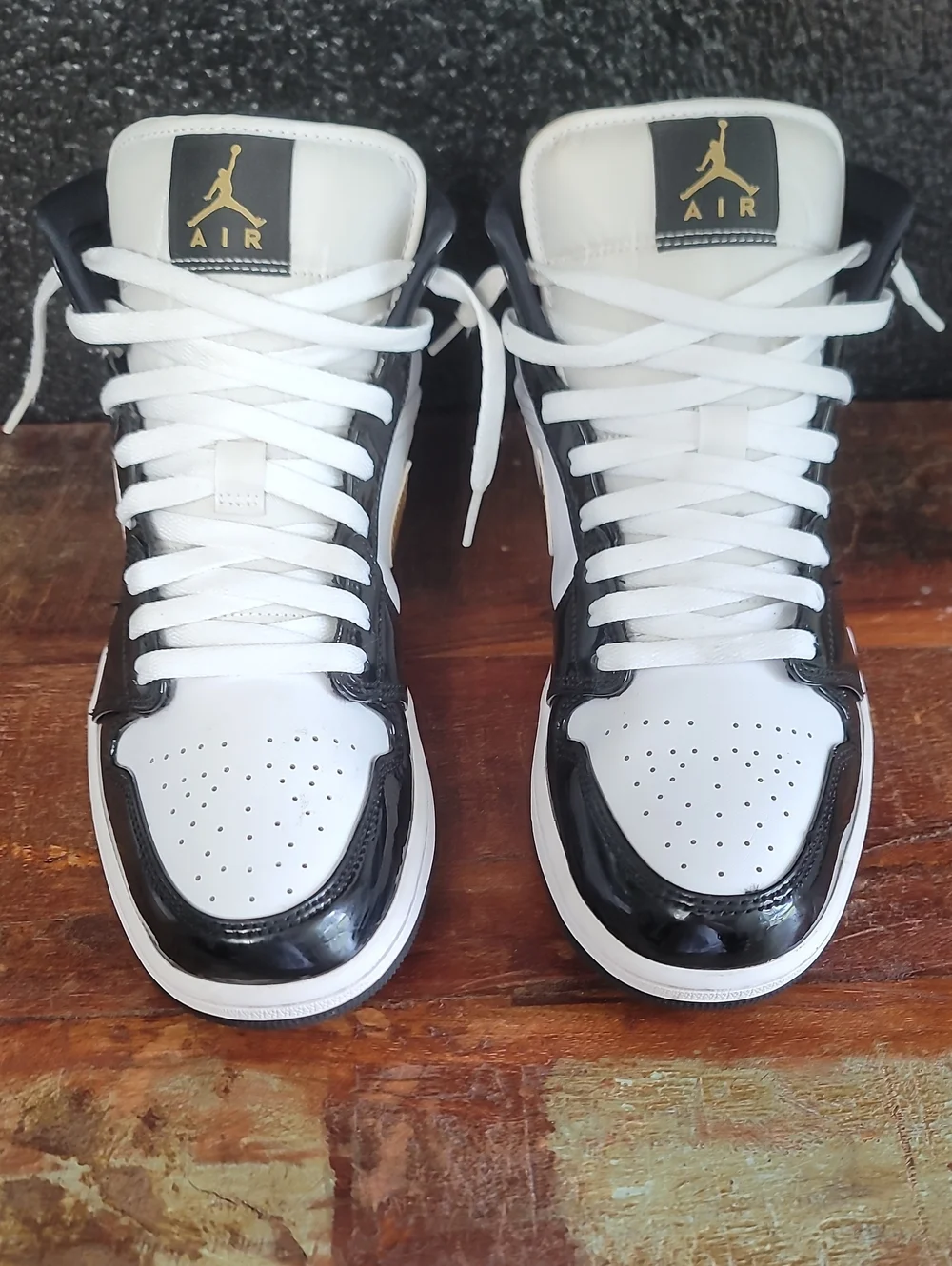 Nike Air Jordan 1 Mid SE 